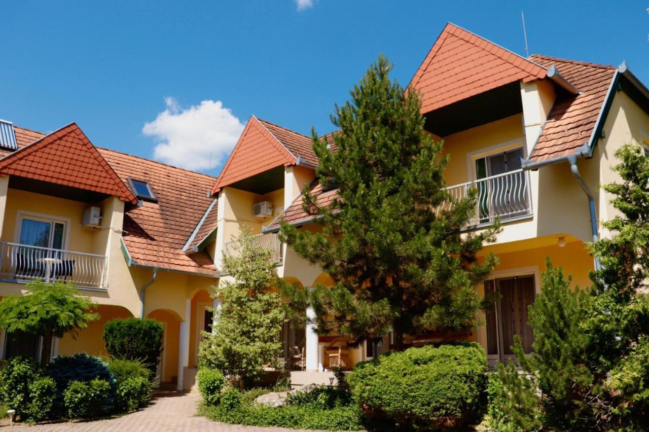 Wagner Panzio Hotel Cserszegtomaj Exterior photo