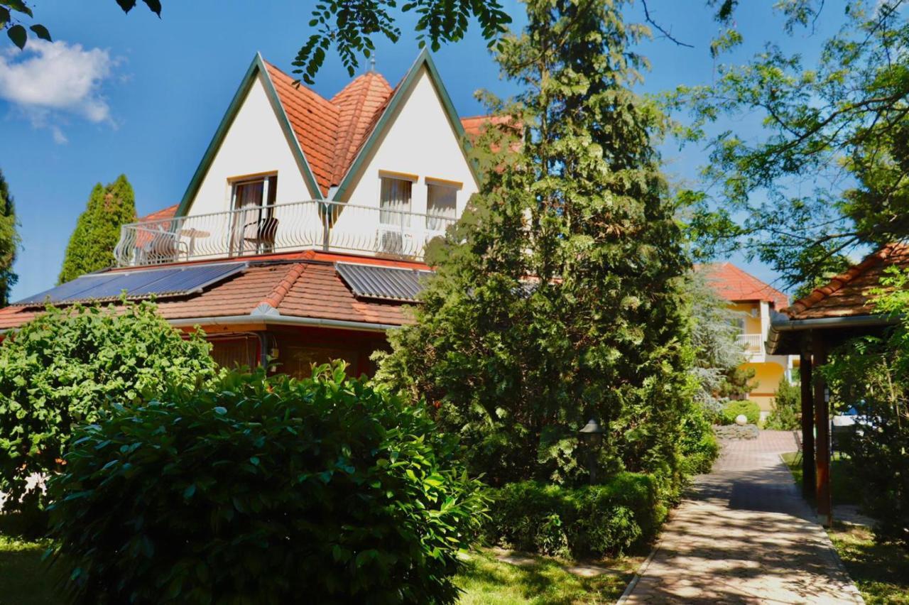 Wagner Panzio Hotel Cserszegtomaj Exterior photo