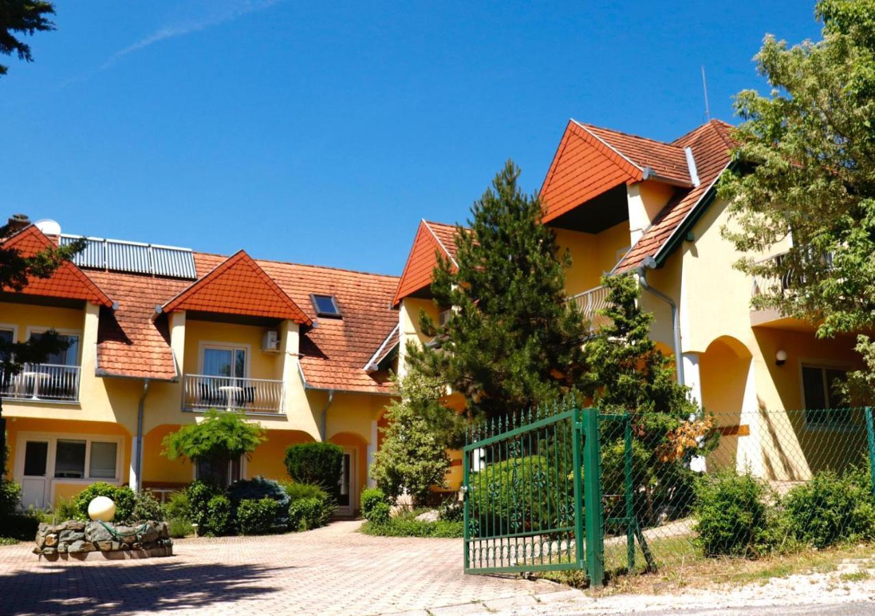 Wagner Panzio Hotel Cserszegtomaj Exterior photo